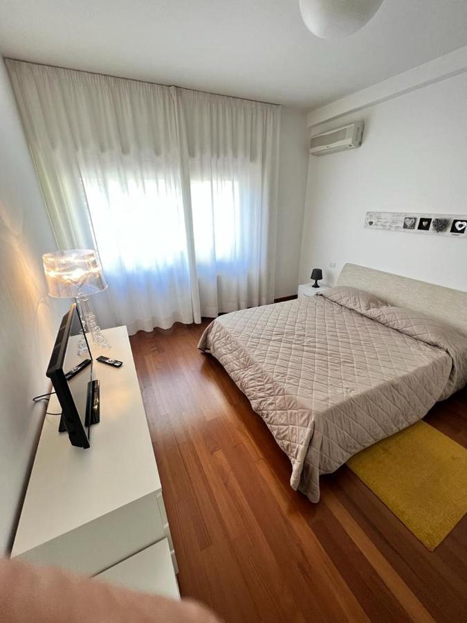 Piazza Italia Luxury Apartment Chianciano Terme Eksteriør billede